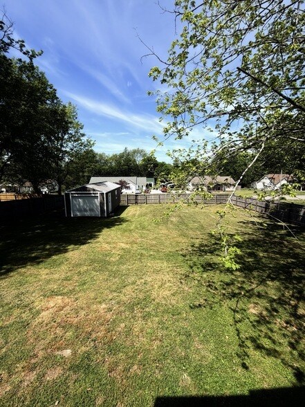 Building Photo - 112 Polk St