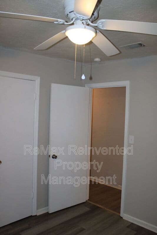 Building Photo - 3109 Jennifer Ct