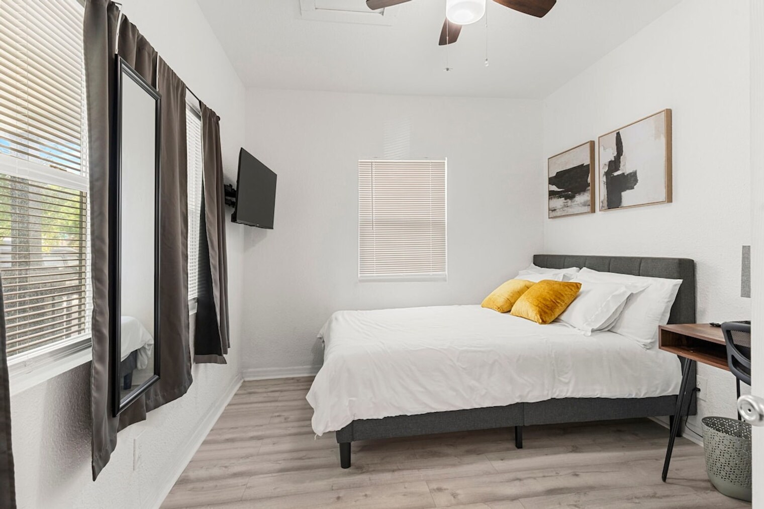 Building Photo - 2213 E 18th Ave