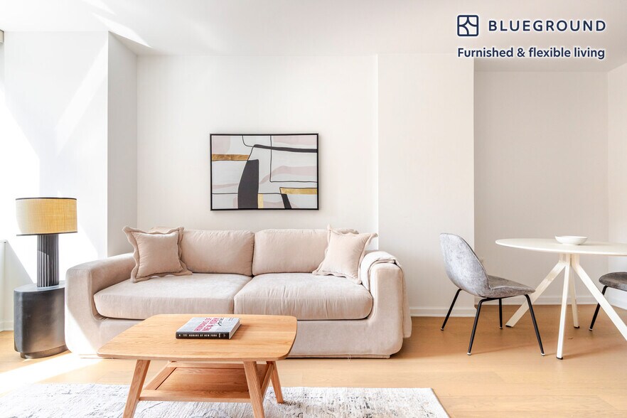 Building Photo - 535 W 23rd St