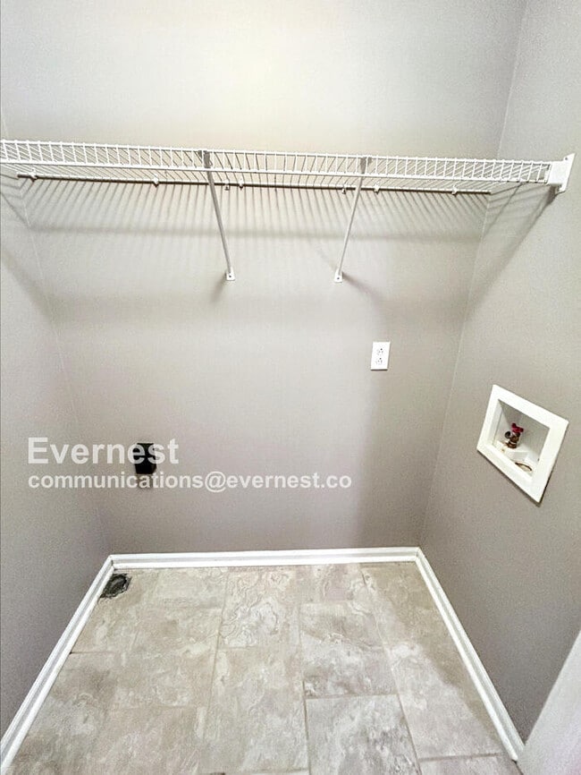 Building Photo - 3420 Chateau Valley Ln