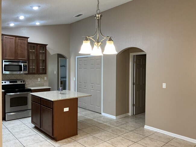 Building Photo - 13684 Chipperfield Ln