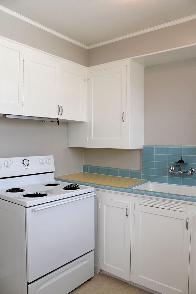 Building Photo - rensla14