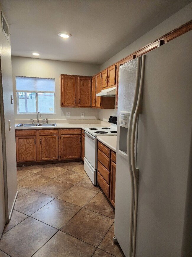 Building Photo - 2 bedroom 2 bath home in Villa De Paz golf community