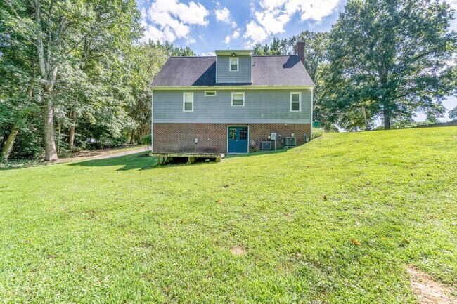 Building Photo - 9395 Blacksmith Dr