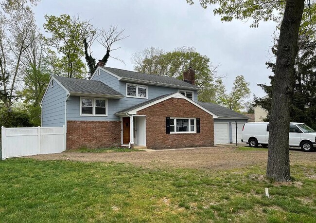Primary Photo - 40 Oakside Dr