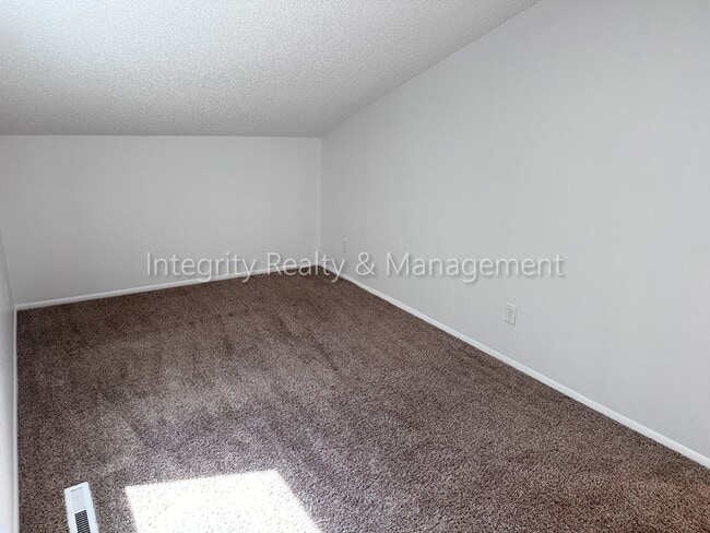 Building Photo - 3860 S Atchison Way