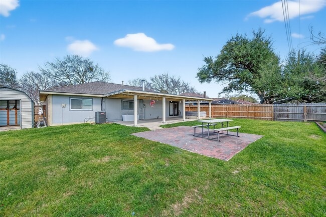 Building Photo - 19451 Spanish Needle Dr