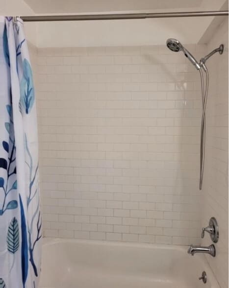 Building Photo - 1302 Commons at Kingswood Dr