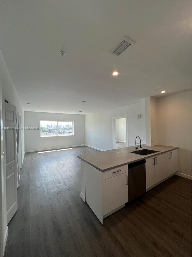 Primary Photo - 2311 NW 22nd Ave