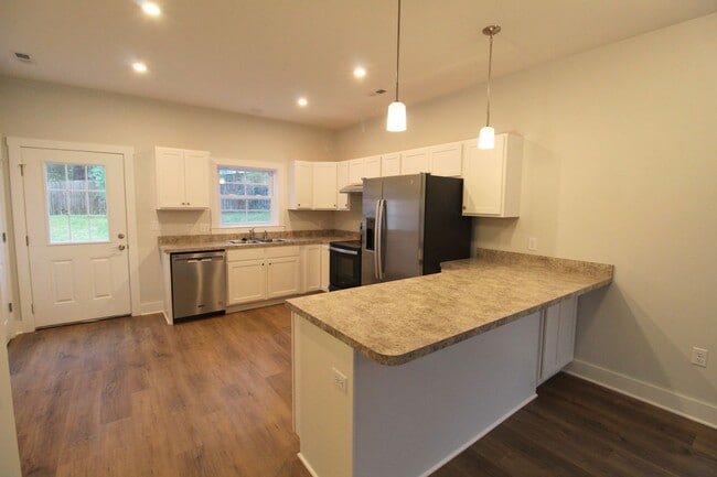 Building Photo - Lease assignment