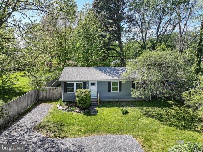 Building Photo - 101 Brooks Ln