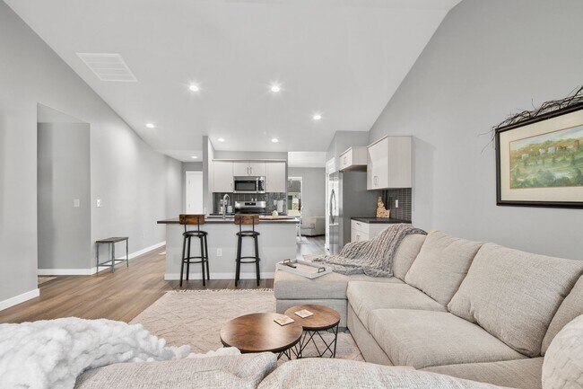 Building Photo - Lovely Meridian Home