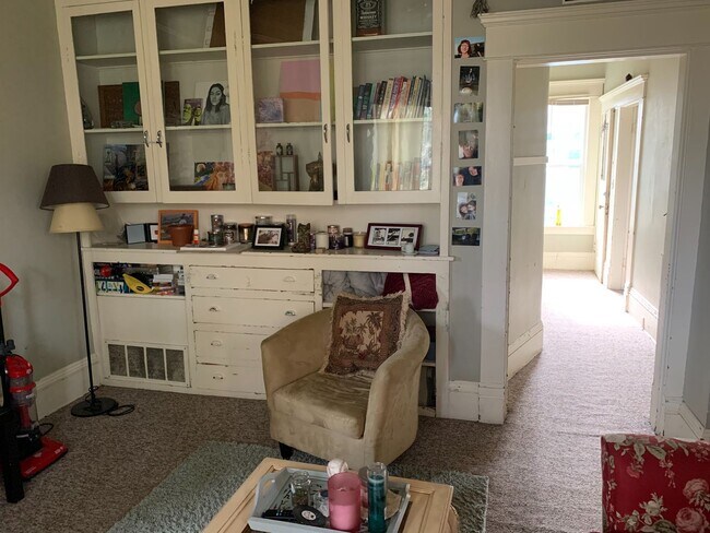 Building Photo - 820/822 High St