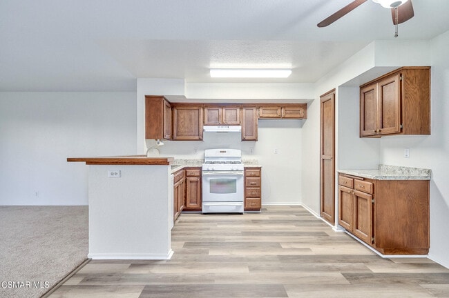 Building Photo - 150 Los Angeles Ave