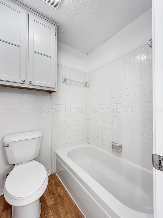 Building Photo - 536 Guerin Dr
