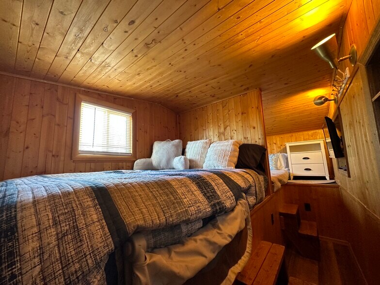 Building Photo - 1949 Daggs Loop