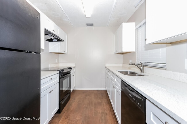 Building Photo - 147 Ramie Ln