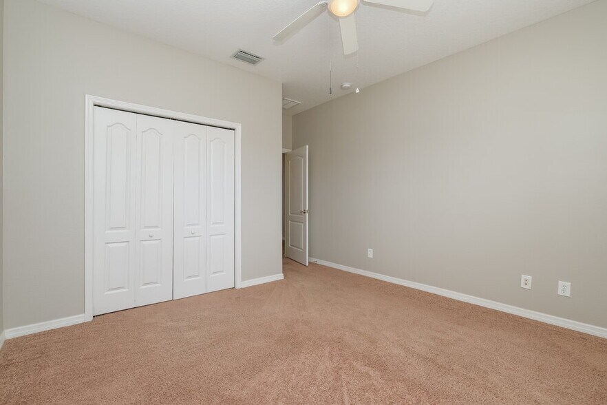 Building Photo - 10644 Shady Preserve Dr