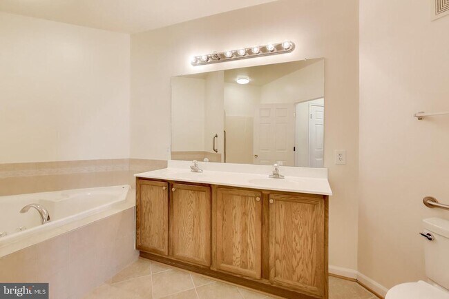 Building Photo - 13901 Belle Chasse Blvd