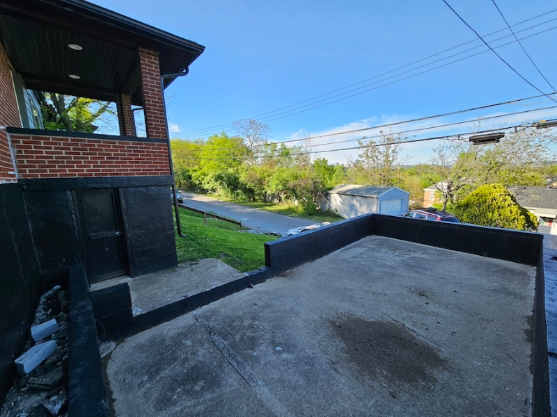 Building Photo - 611 Edgecliff Rd
