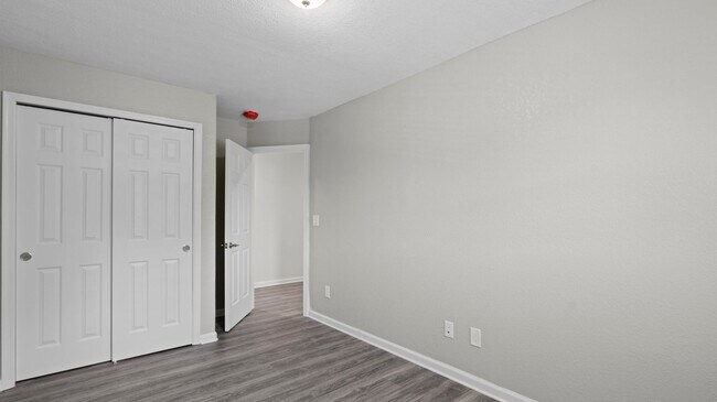 Building Photo - Dam Neck Estates Townhomes