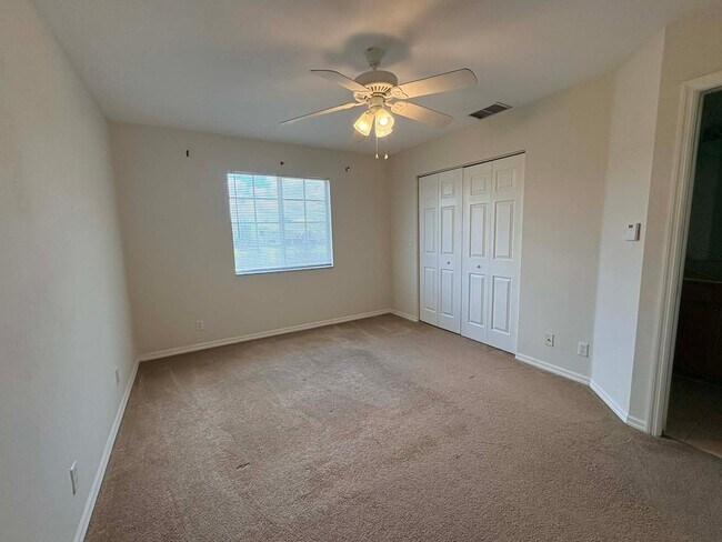 Building Photo - 2/2.5 Townhome in Fort Myers for Rent