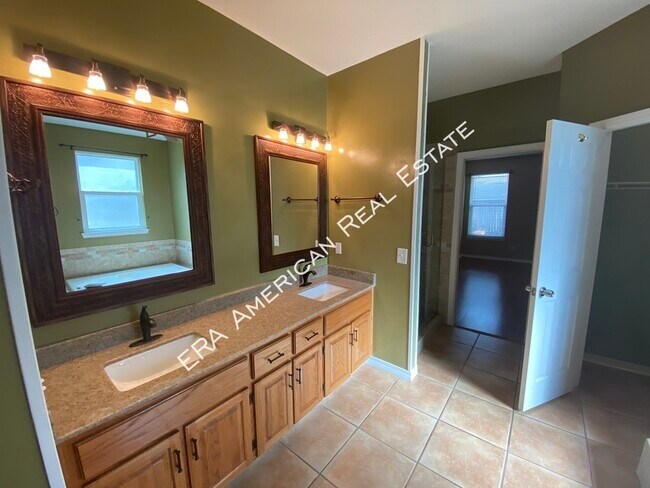 Building Photo - 2080 Biscayne Blvd