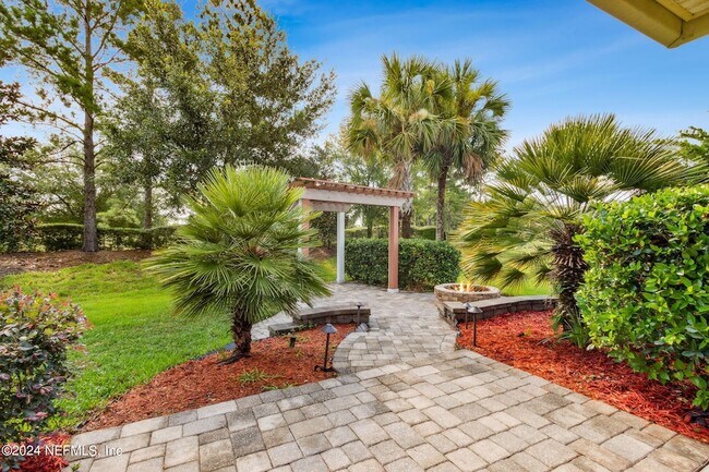 Building Photo - 4619 Pine Lake Dr