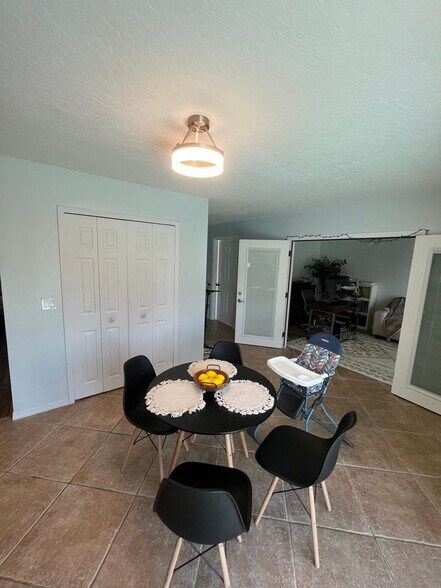 Building Photo - 1243 Water Lily Ln