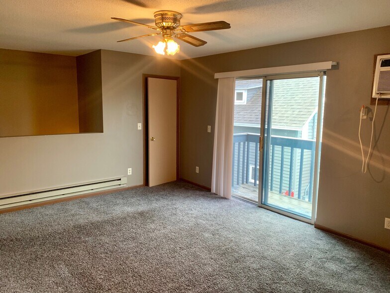 Building Photo - 1413 Caledonia St