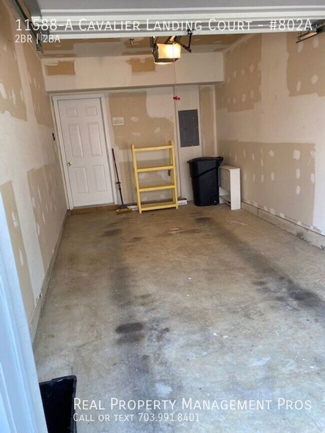 Building Photo - 11588A Cavalier Landing Ct