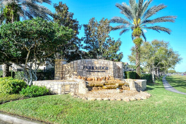Building Photo - 3645 Parkridge Cir