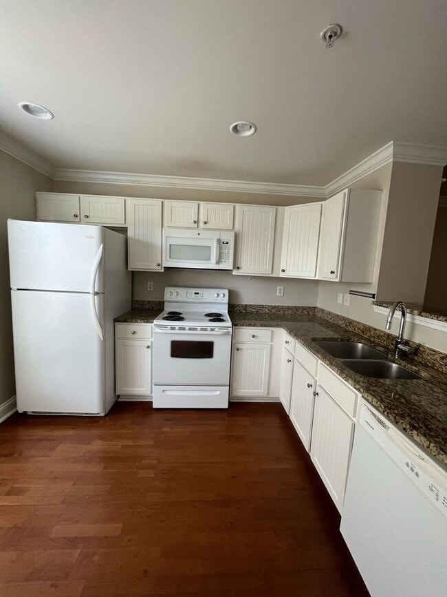 Building Photo - 2 Bedroom/2 Bathroom Apartment in the Woodlands!