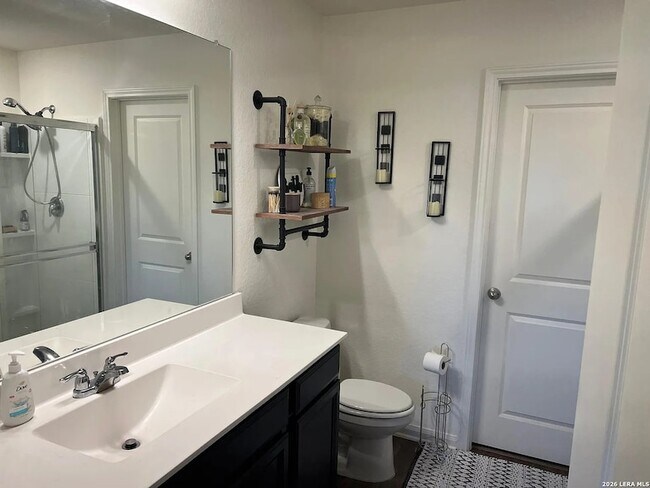 Building Photo - 5428 Rue Girard