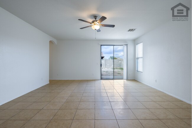 Building Photo - 4Bed/2Bath House in Maricopa! Move-In Ready on 11/12/2026!