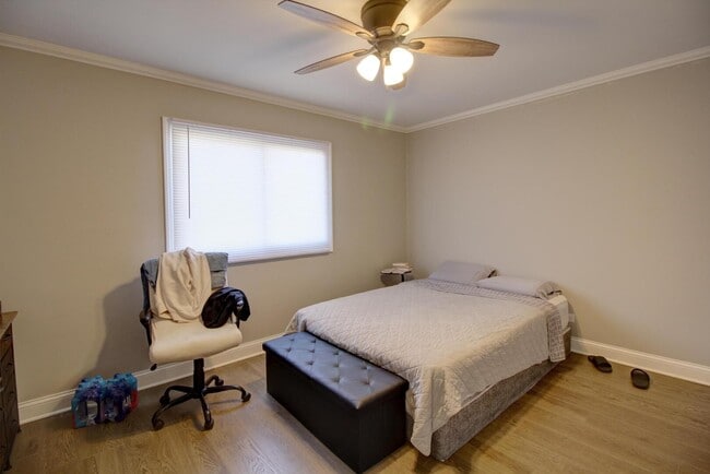 Building Photo - 147 Grady Dr