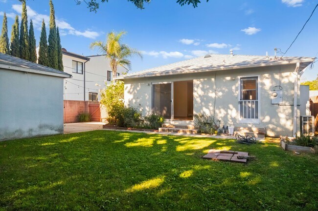 Building Photo - 13218 Lake St