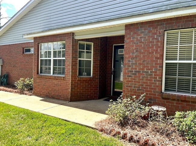 Primary Photo - 134 Covington Pl