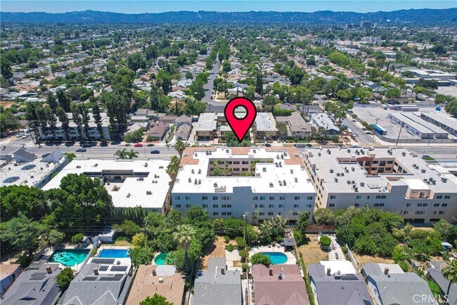 Building Photo - 13941 Sherman Way