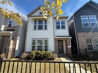 Building Photo - 509 S Mary St