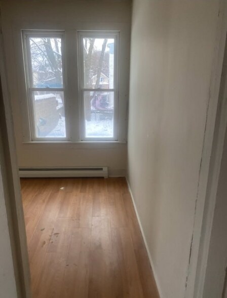 Building Photo - 32 3rd St