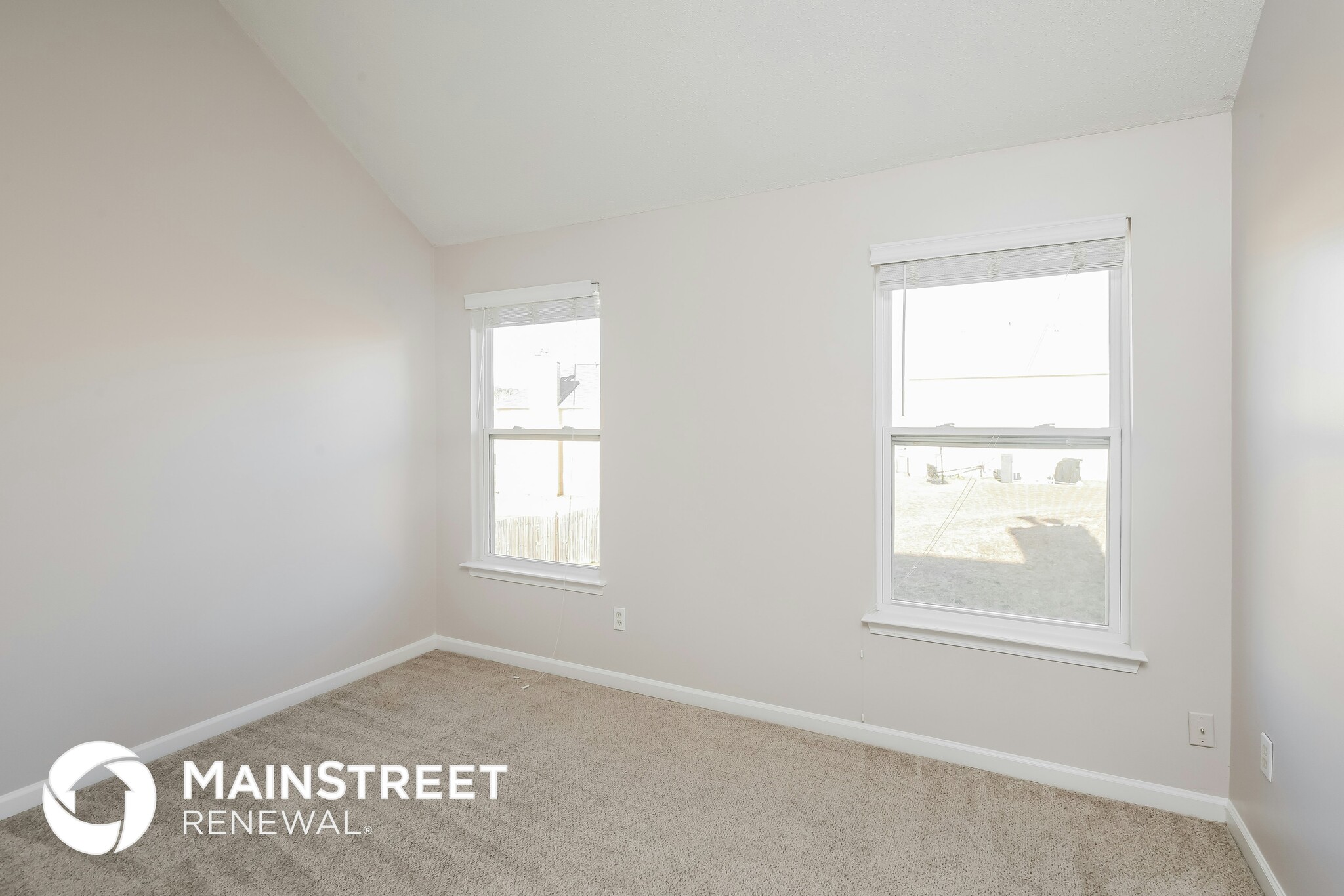 Building Photo - 420 Tarpan Ct