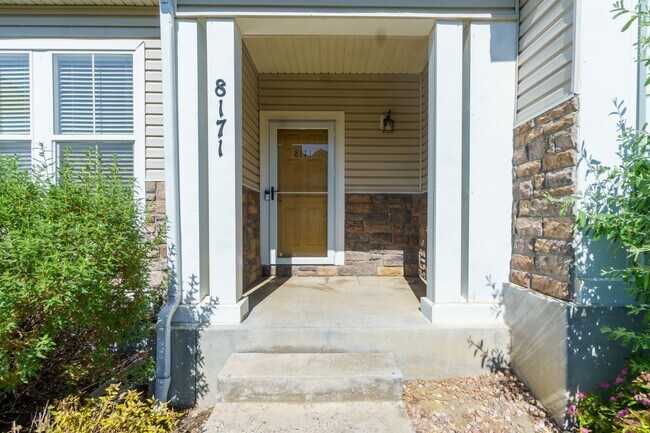 Building Photo - Beautiful townhome on Snow Bowl for Rent!