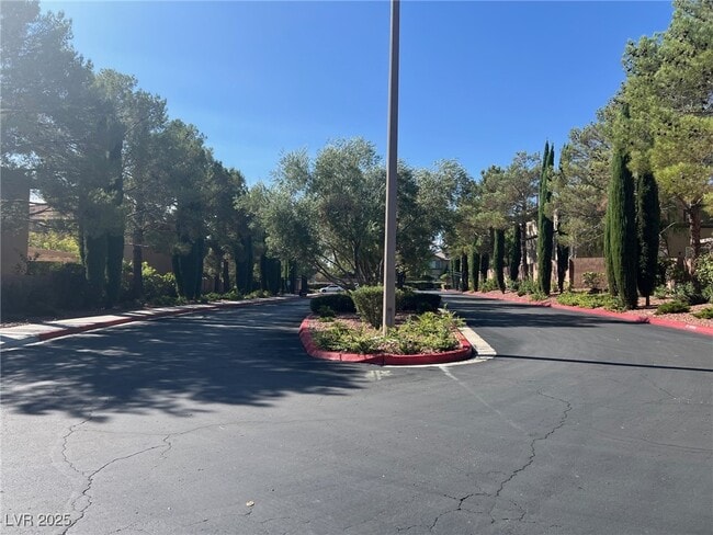 Building Photo - 10933 Esta Ponia Ct