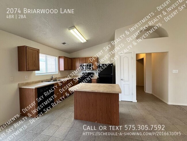 Building Photo - 2074 Briarwood Ln