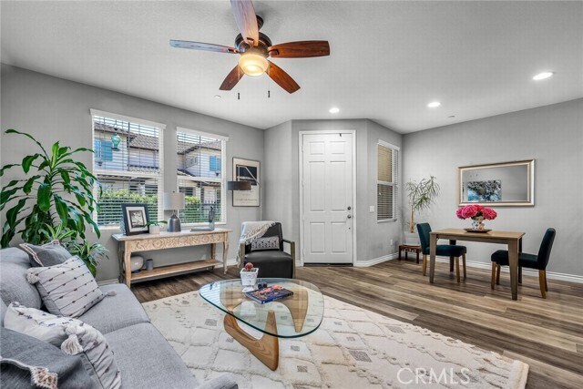 Building Photo - 154 Via Katrina