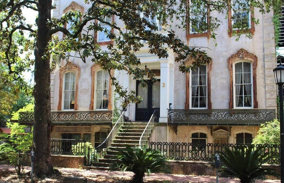 Building Photo - 2206 Bull St