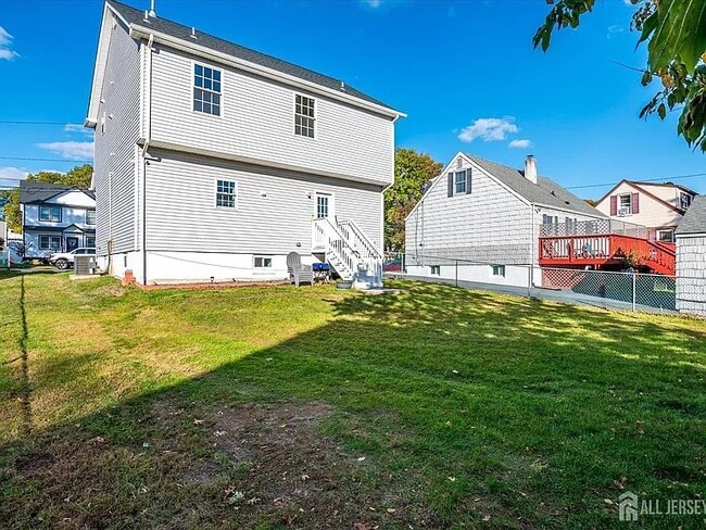 Building Photo - Single family house