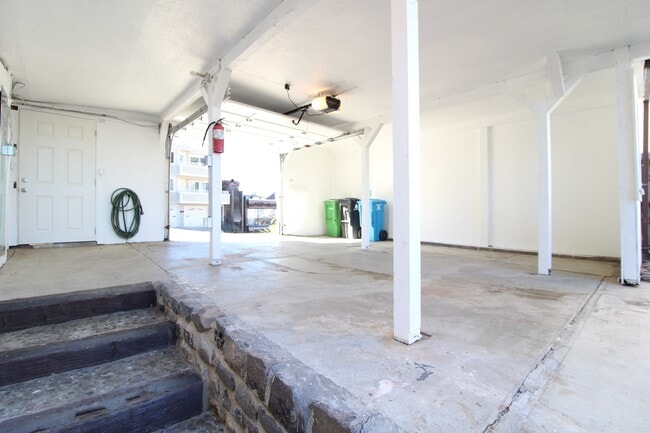 Building Photo - Dolores Heights: Sun-filled 1 Bedroom Home...